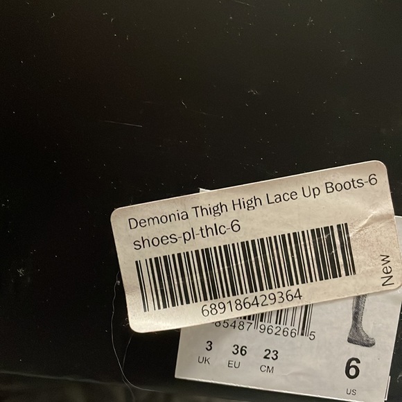 Demonia high lace up boots size 6 - Picture 2 of 4